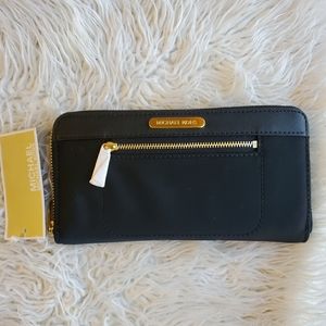 🖤MICHAEL KORS BLACK COLGATE WALLET🖤